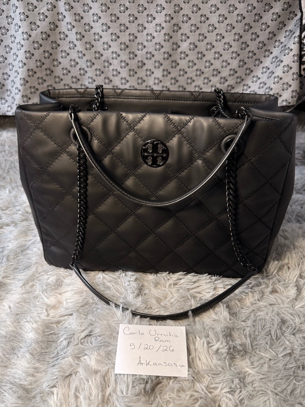 Tory Burch Large Willa Matte Diamond Quilted Leather Tote Bag✨
